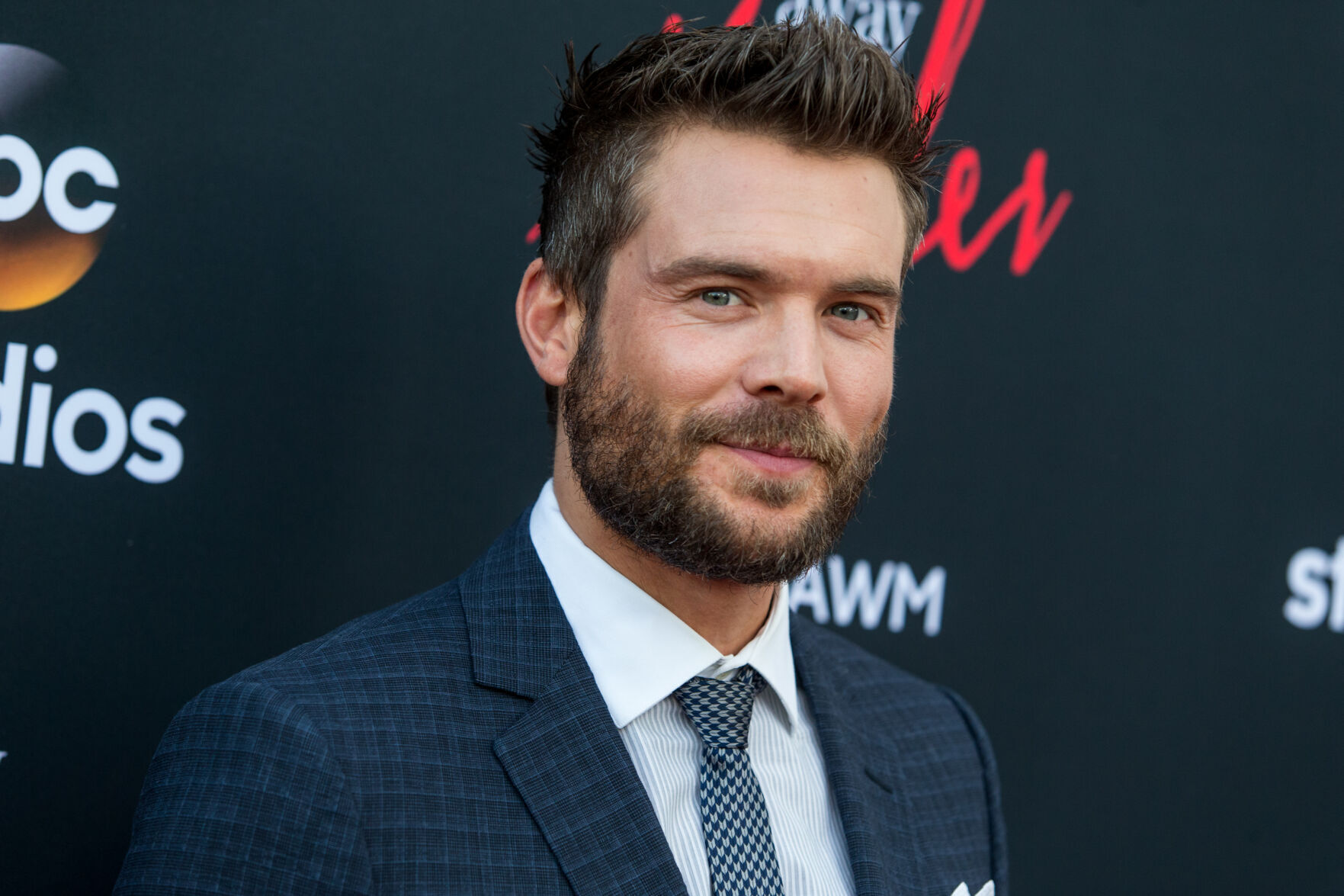 Charlie Weber